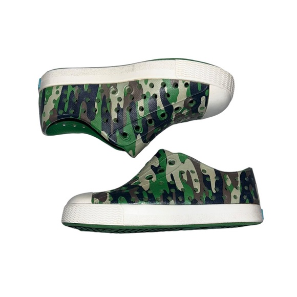 Native Jefferson Camo and White Shoes - Picture 6 of 11